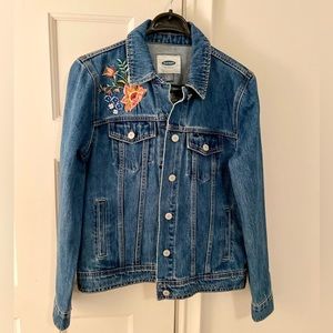 Old Navy Jean Jacket - Embroidered Flowers - Women’s Size Medium - Winter Jacket